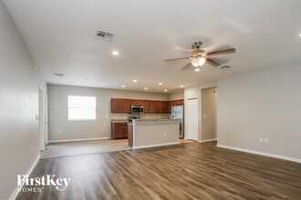 7402 Indigo Oasis Ct in Gibsonton, FL - Building Photo - Building Photo