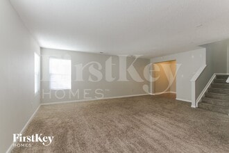 10423 Apple Creek Dr, Unit 6-611 in Indianapolis, IN - Foto de edificio - Building Photo