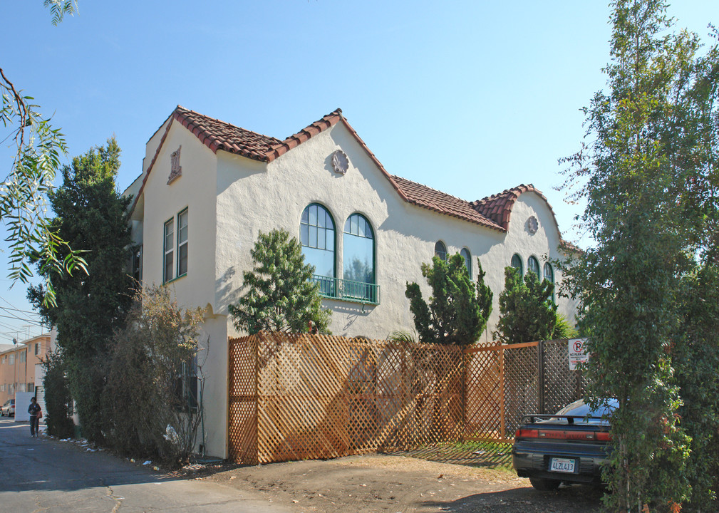 1414 S Shenandoah St in Los Angeles, CA - Building Photo