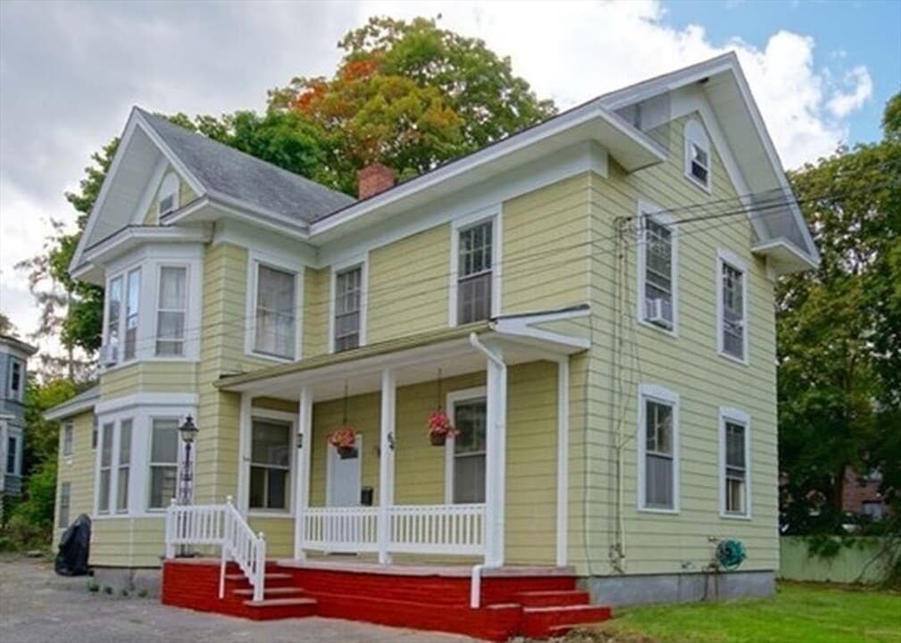 64 Union St in Methuen, MA - Building Photo