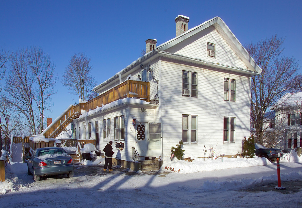 294 June St in Fall River, MA - Building Photo