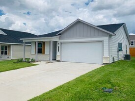 107 Bering Dr in Huntsville, TX - Building Photo