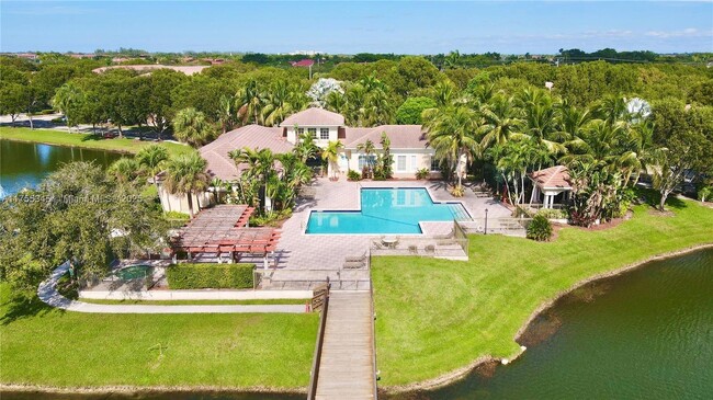 property at 2589 Centergate Dr