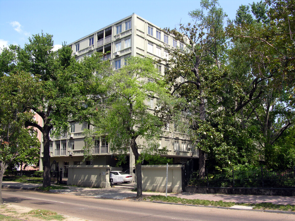 Andrew Jackson Condominiums in New Orleans, LA - Building Photo