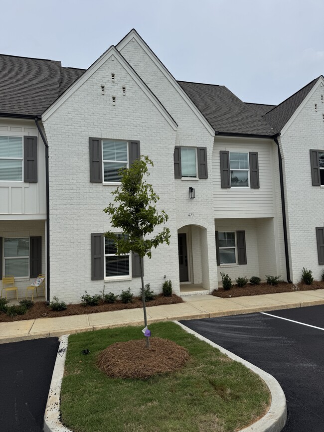 property at 671 Cottage Grv Cir