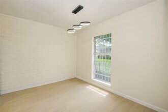 12803 High Star Dr in Houston, TX - Building Photo - Building Photo