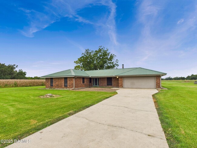 905 Braquet Rd in Carencro, LA - Building Photo - Building Photo