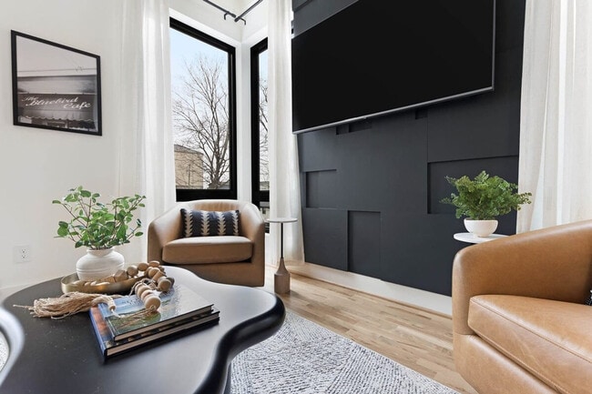 761 Lynwood Ave in Nashville, TN - Foto de edificio - Building Photo