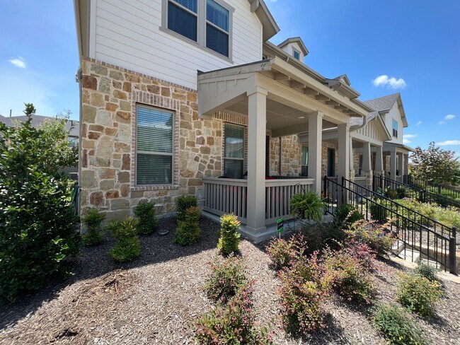 6436 Northern Dancer Dr in North Richland Hills, TX - Foto de edificio - Building Photo