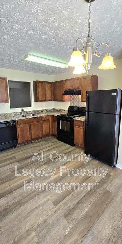 2478 Piering Dr in Stonecrest, GA - Building Photo - Building Photo