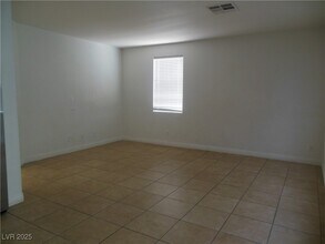 6536 Hillside Pine St in Las Vegas, NV - Building Photo - Building Photo