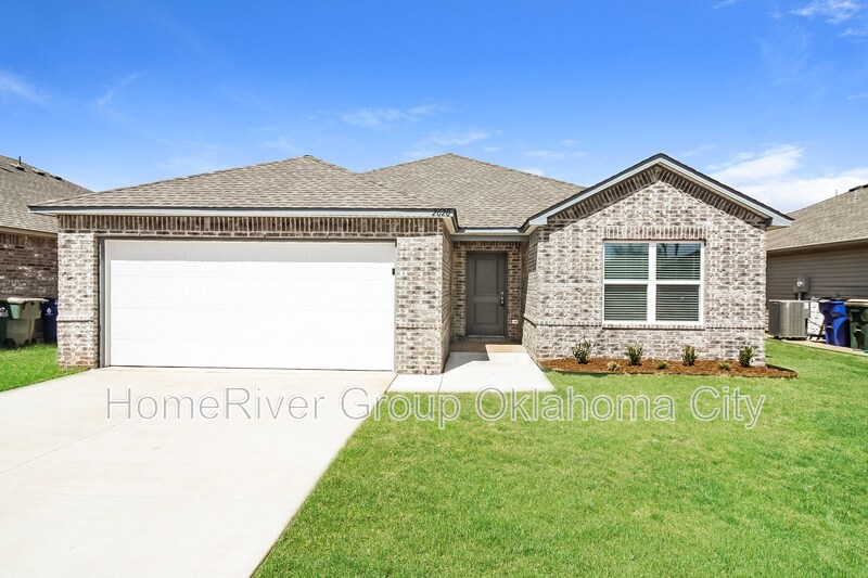 2020 Taylor St in Chickasha, OK - Building Photo