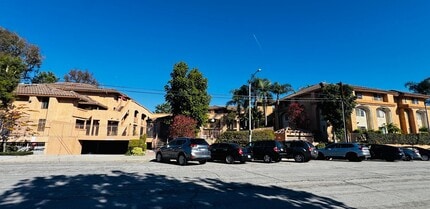 4121 Hathaway Ave in Long Beach, CA - Building Photo - Building Photo