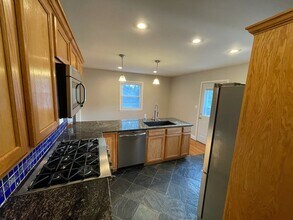 8302 Travis Ln in Overland Park, KS - Building Photo - Building Photo