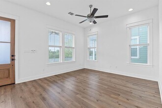 1102 Twain St in Driftwood, TX - Building Photo - Building Photo