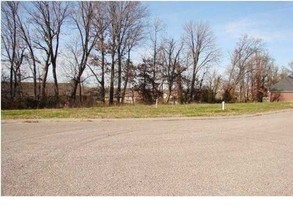 The Village at Hamilton Pointe in Newburgh, IN - Foto de edificio - Building Photo