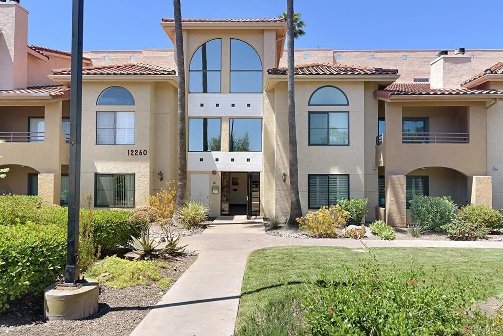 12260 Corte Sabio in San Diego, CA - Building Photo
