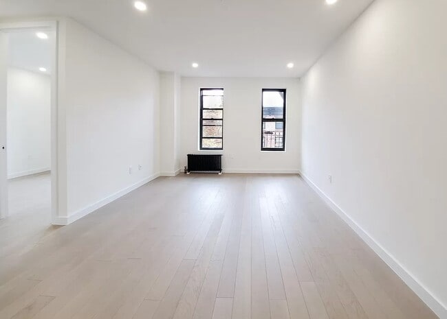 820 10th Ave, Unit 4AB in New York, NY - Foto de edificio - Building Photo