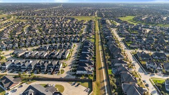 2802 Northwood Pines Ln in Park Row, TX - Building Photo