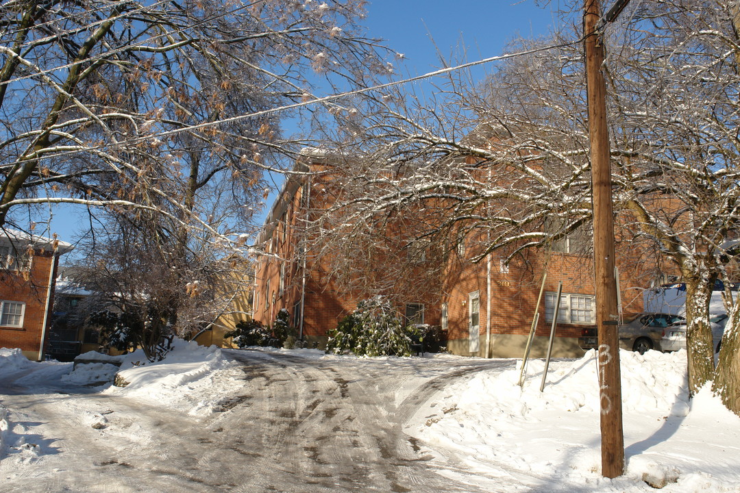 310 N Hite in Louisville, KY - Foto de edificio