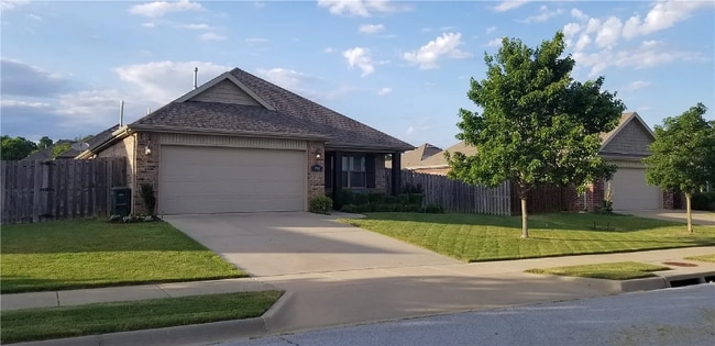 property at 2900 W Millstone Dr