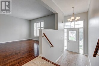 14 Martell Gate in Aurora, ON - Building Photo - Building Photo