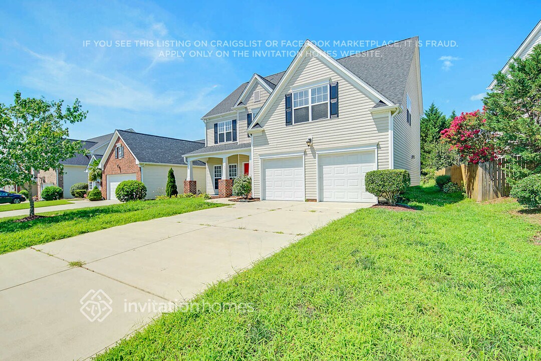 9677 Ravenscroft Ln NW in Concord, NC - Foto de edificio