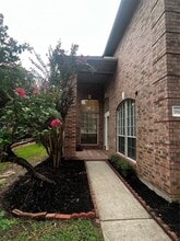 18126 Somerset Knolls Ct in Houston, TX - Building Photo - Building Photo