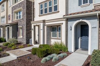 18002 Monterey St in Morgan Hill, CA - Building Photo - Building Photo