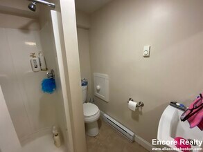 895 Huntington Ave, Unit G-1 in Boston, MA - Foto de edificio - Building Photo