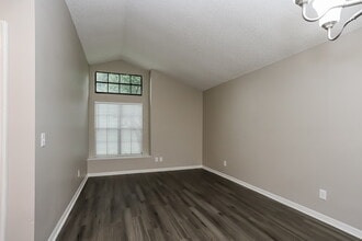 12832 Dunhill Dr in Tampa, FL - Building Photo - Building Photo