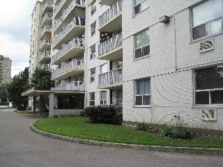 95 Ridout in London, ON - Building Photo