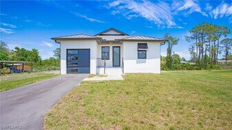 2343 Oil Well Rd in Naples, FL - Building Photo