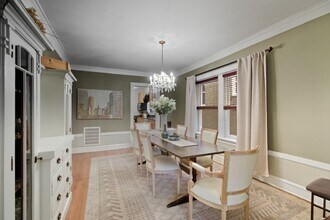 1624 W Olive Ave, Unit 2 in Chicago, IL - Foto de edificio - Building Photo