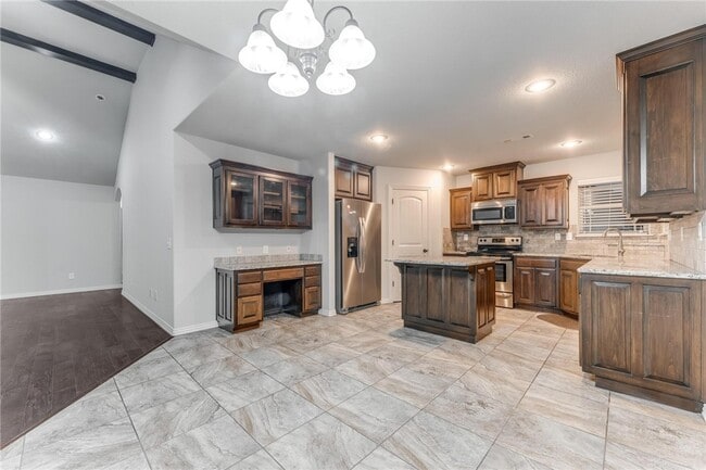 property at 1904 SW 18th St