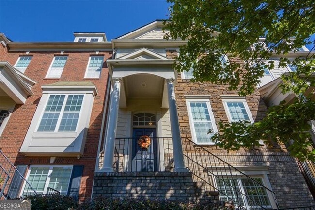 property at 2430 Natoma Ct SE