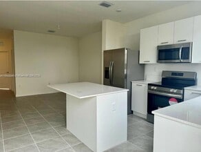 12154 NW 24th Ct in Miami, FL - Building Photo - Building Photo
