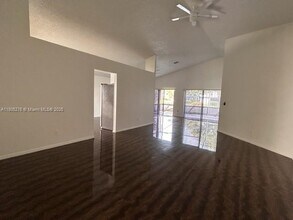 104 Executive Cir in Boynton Beach, FL - Building Photo - Building Photo