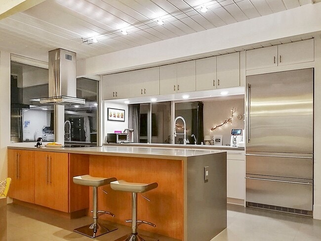 property at 815 Appleberry Dr