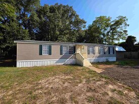 8906 Figland Ave in Pensacola, FL - Building Photo