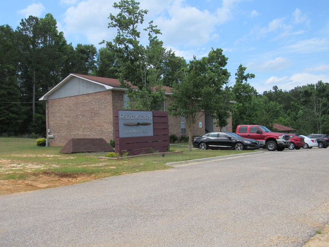 Rucker's Landing in Daleville, AL - Foto de edificio - Building Photo