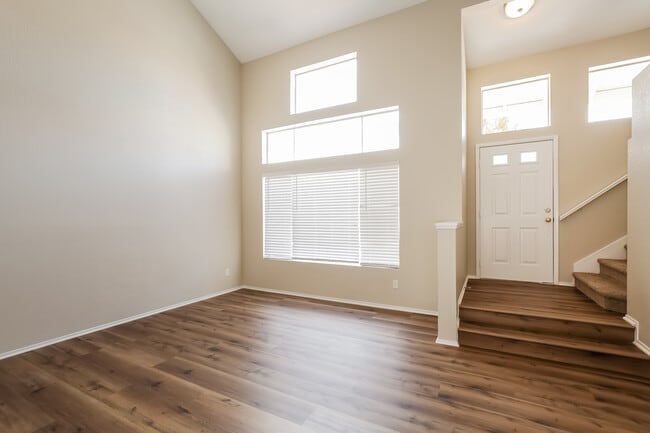 1575 Bent Arrow Dr in North Las Vegas, NV - Building Photo - Building Photo