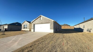 21185 Rivermist Dr in Harrah, OK - Building Photo - Building Photo