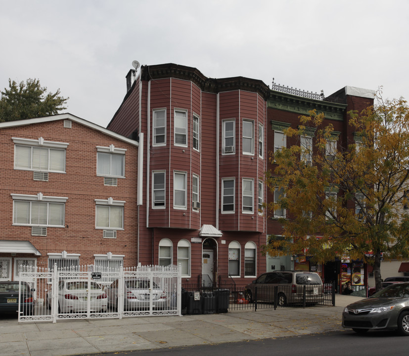 1455 Bushwick Ave in Brooklyn, NY - Building Photo