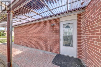 18 De Marco Blvd in Toronto, ON - Building Photo - Building Photo