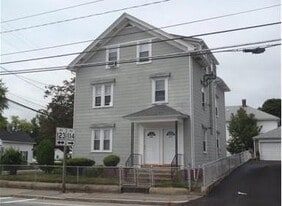 436 High St in Cumberland, RI - Building Photo