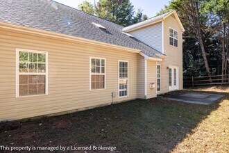 4033 Raven Rock Ct in Charlotte, NC - Building Photo - Building Photo