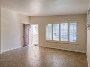 1065 Belfast Ln in Ventura, CA - Building Photo - Building Photo