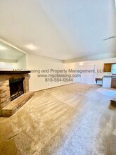 3567 NE Independence Ave in Lee's Summit, MO - Building Photo - Building Photo