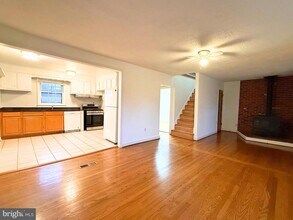 1113 Agnew Dr in Rockville, MD - Building Photo - Building Photo
